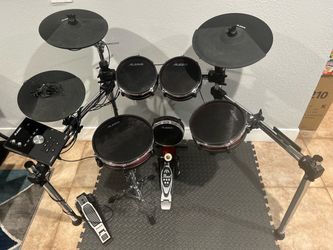 Alesis Crimson Mesh Electronic Drum Kit + Pearl P530 Pedal