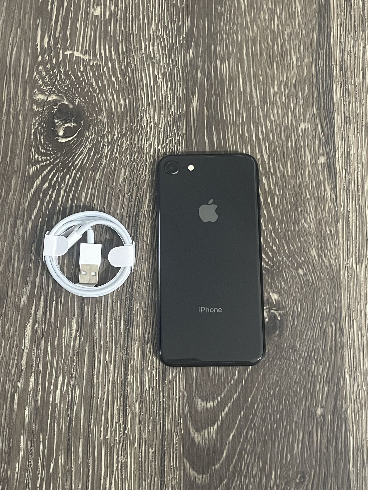 iPhone 8 UNLOCKED FOR ANY CARRIER!