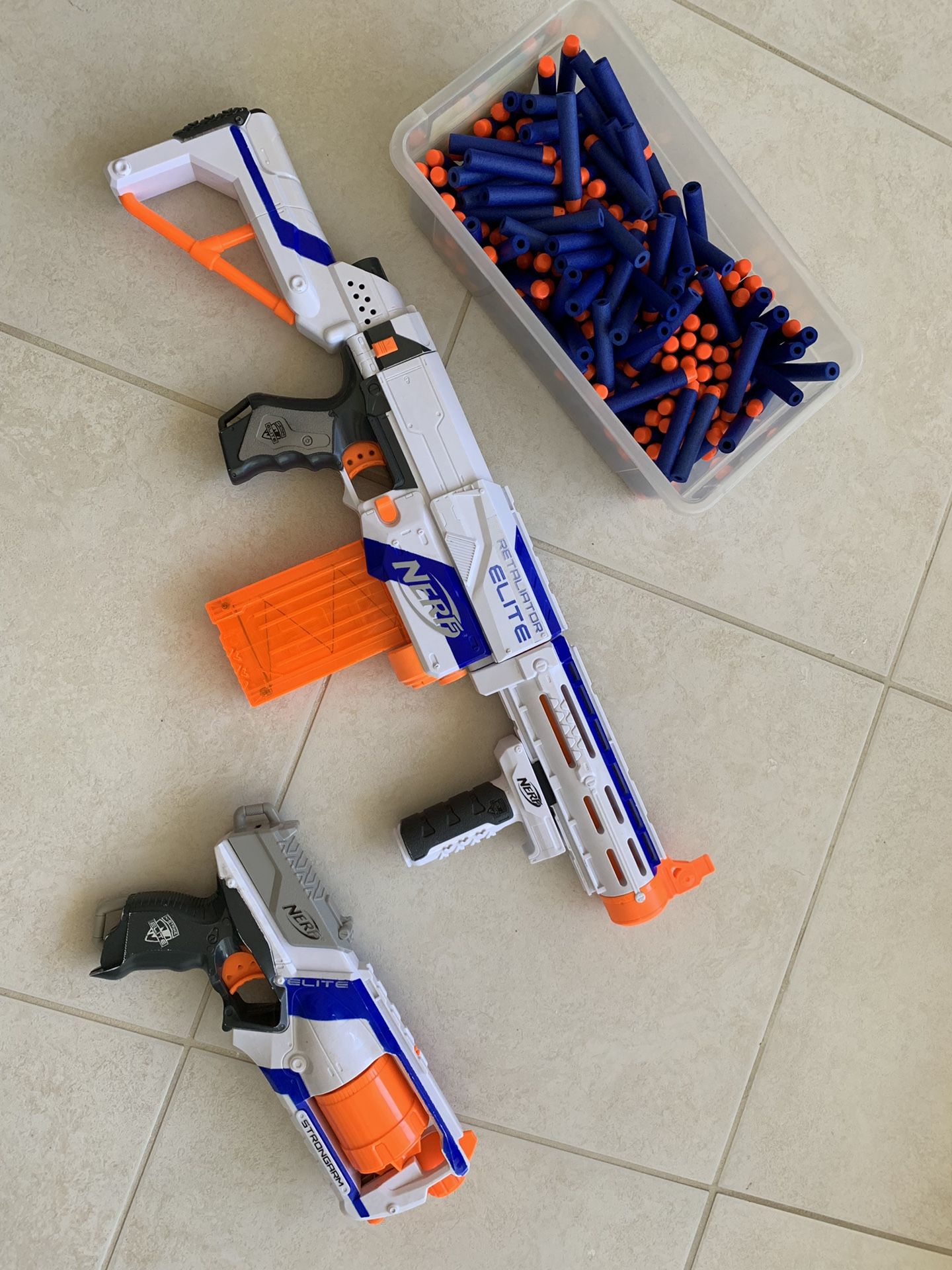 2 NERF GUNS Retaliator Elite and StrongArm Elite Plus 195 Bullets!