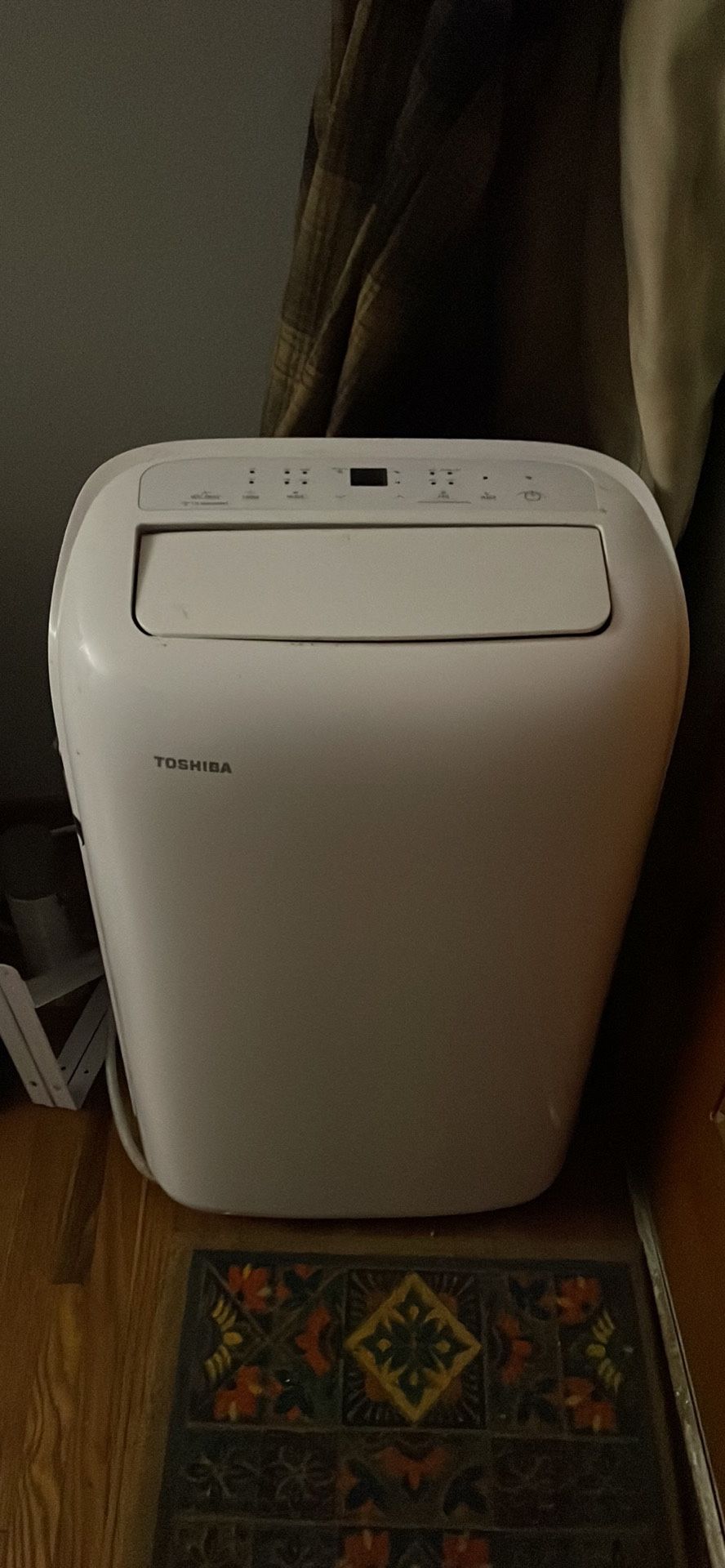 Toshiba mobile air conditioner/dehumidifier