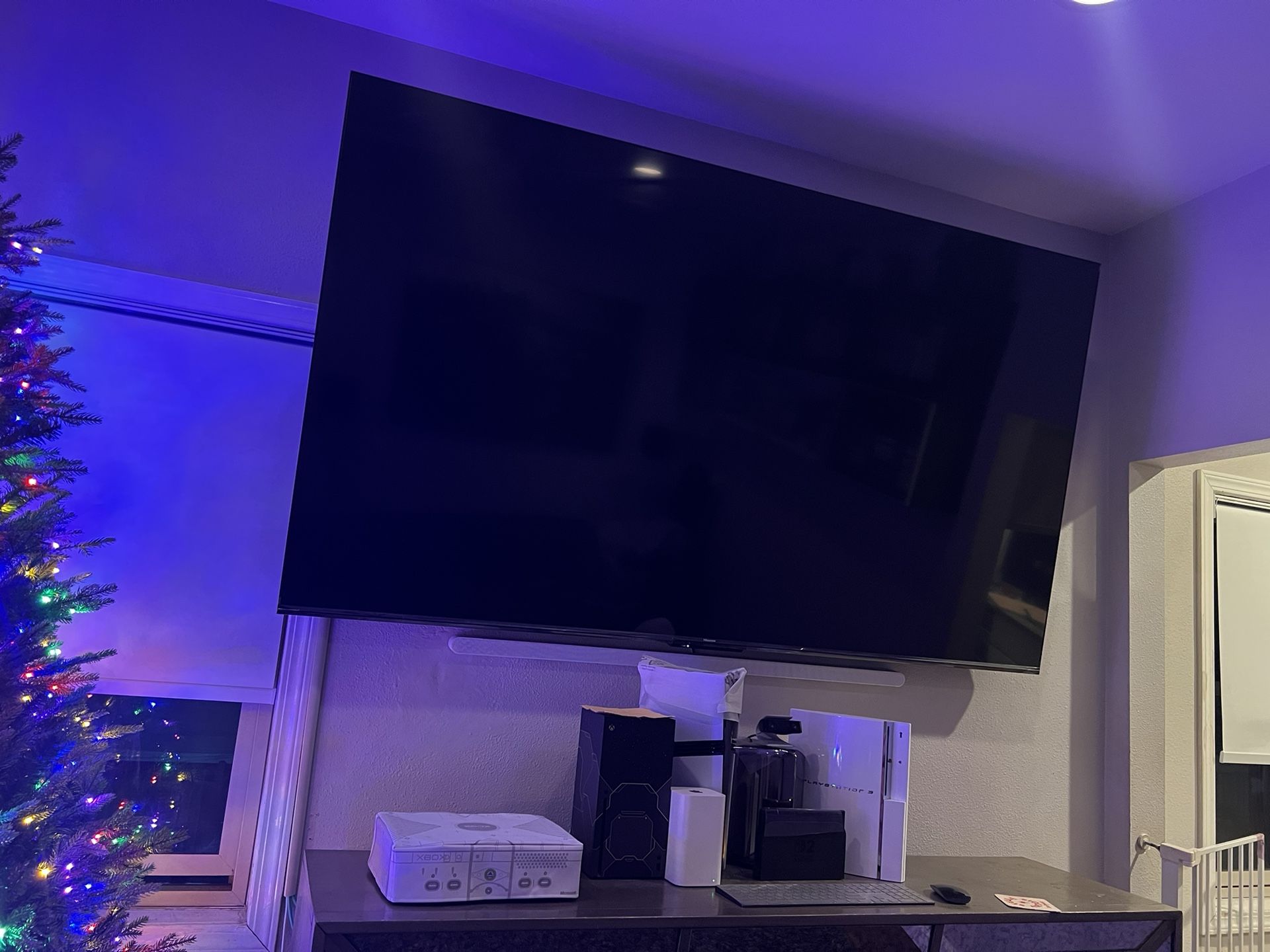 85” Hisense Smart TV