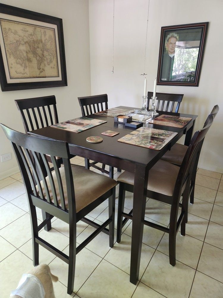 Dining Room Table and Chairs