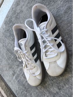 Adidas 8.5 woman tennis $15