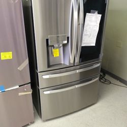 LG INSTAVIEW FRENCH 4 DOOR REFRIGERATOR WITH CRAFT ICE OPEN BOX ITEM ZE