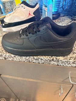 Nike Air Force 1 Low Triple Black Sneakers