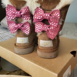 Bailey Bow Uggs Kid Size 10