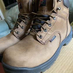 Red Wings, Boots