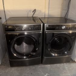 Kenmore Washer And Dryer Set On Good Working Condition 