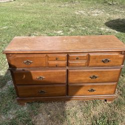 Dresser