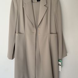 2 Piece Women’s Suit 