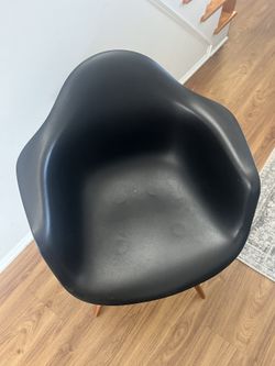 Black Chair