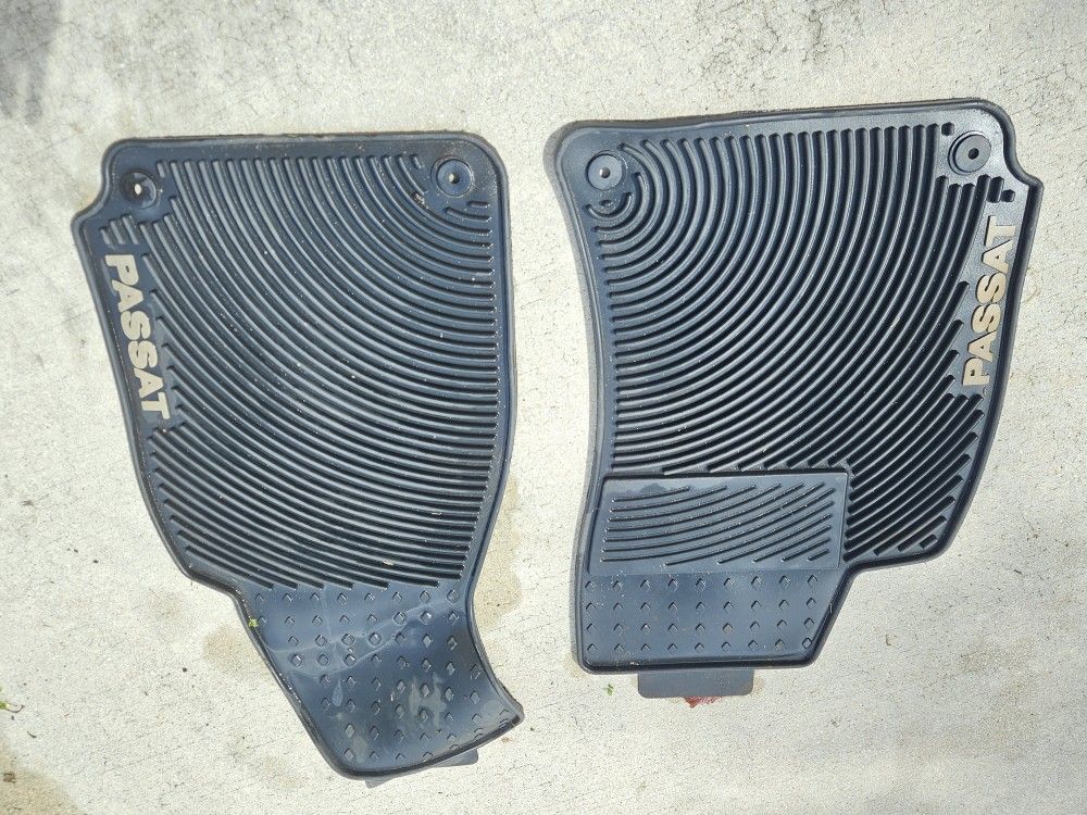 VW Passat Fromt Floor Mats