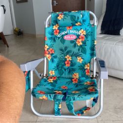  Tommy Bahama Backpack Beach chair.