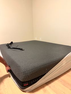Layla Hybrid Queen Mattress