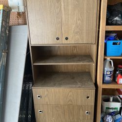 Dresser/cabinet