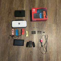 Nindento Switch, 2 Games, 4 Controller, 3 Game Cases,  Case For Switch