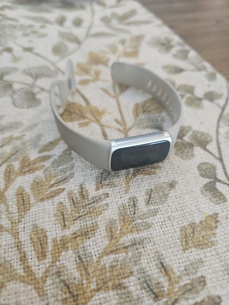Fitbit CHARGE 6 