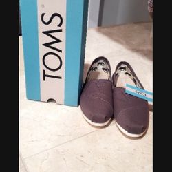 Toms Shoes 