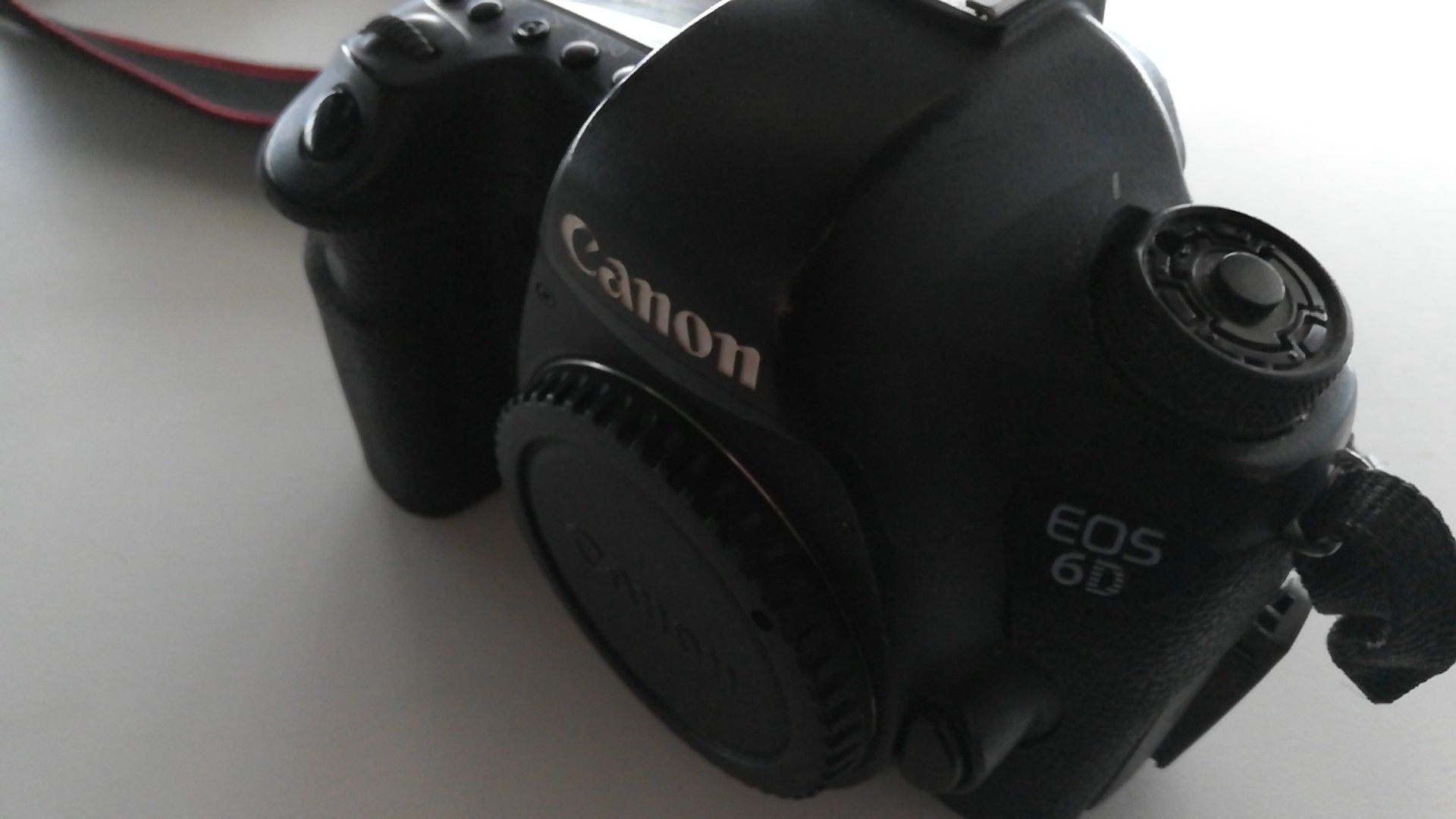 Canon 6D Full Frame (Body Only)