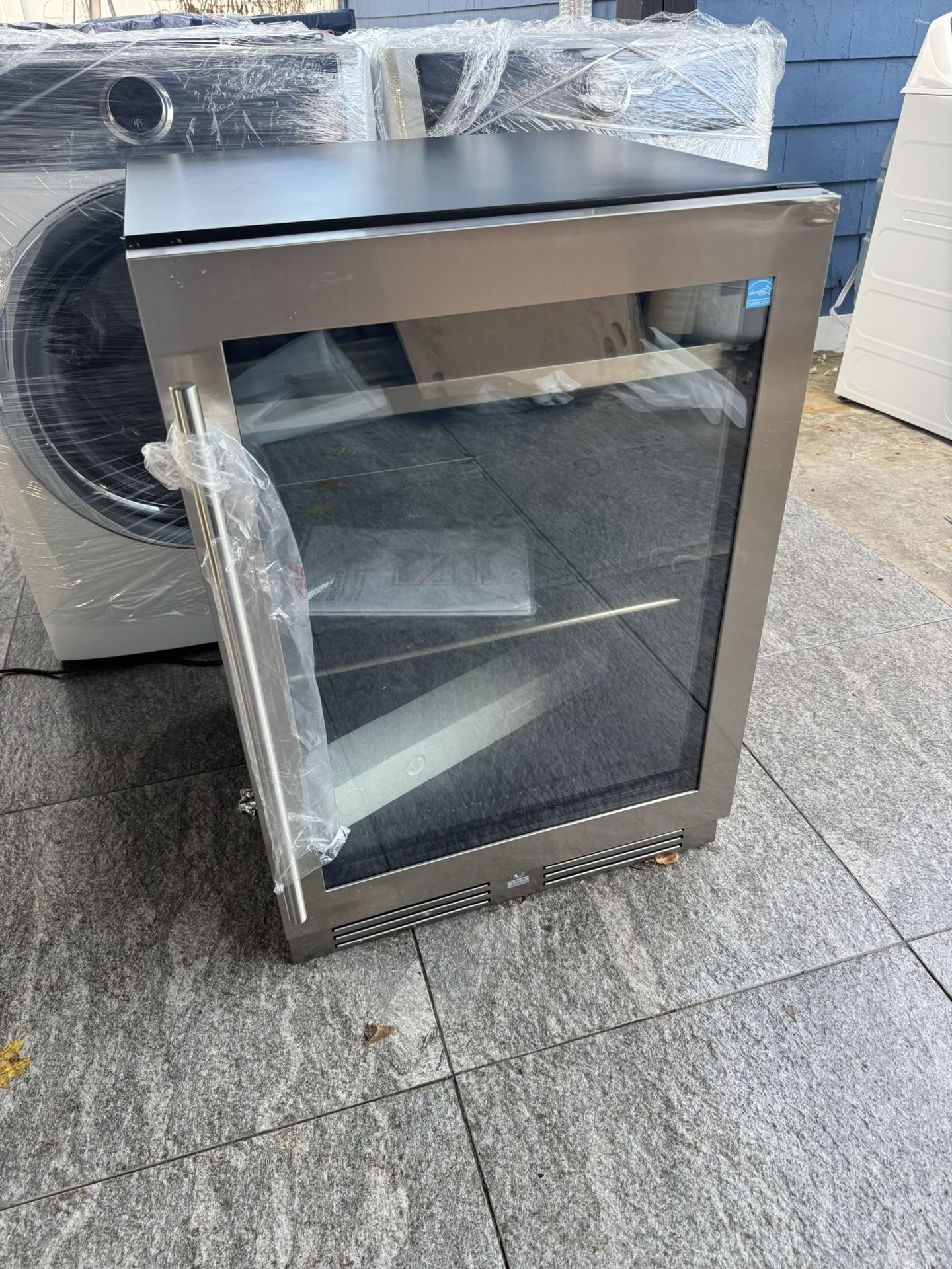 Zephyr Wine 24 Inches Brand New One Receipt For 90 Days Warranty 