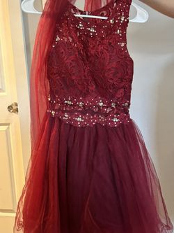 dana’s dress maroon size small