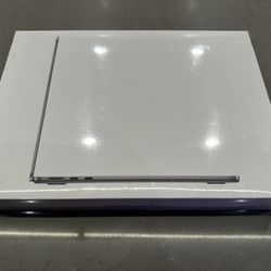 New Apple MacBook Air M2 13” 256GB Space Grey 
