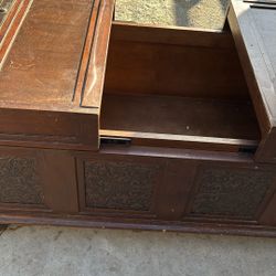 Cofre Table