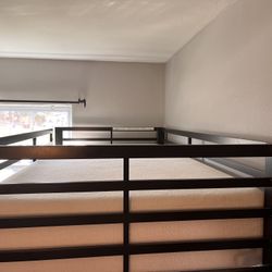 Loft Bed / Student Desk