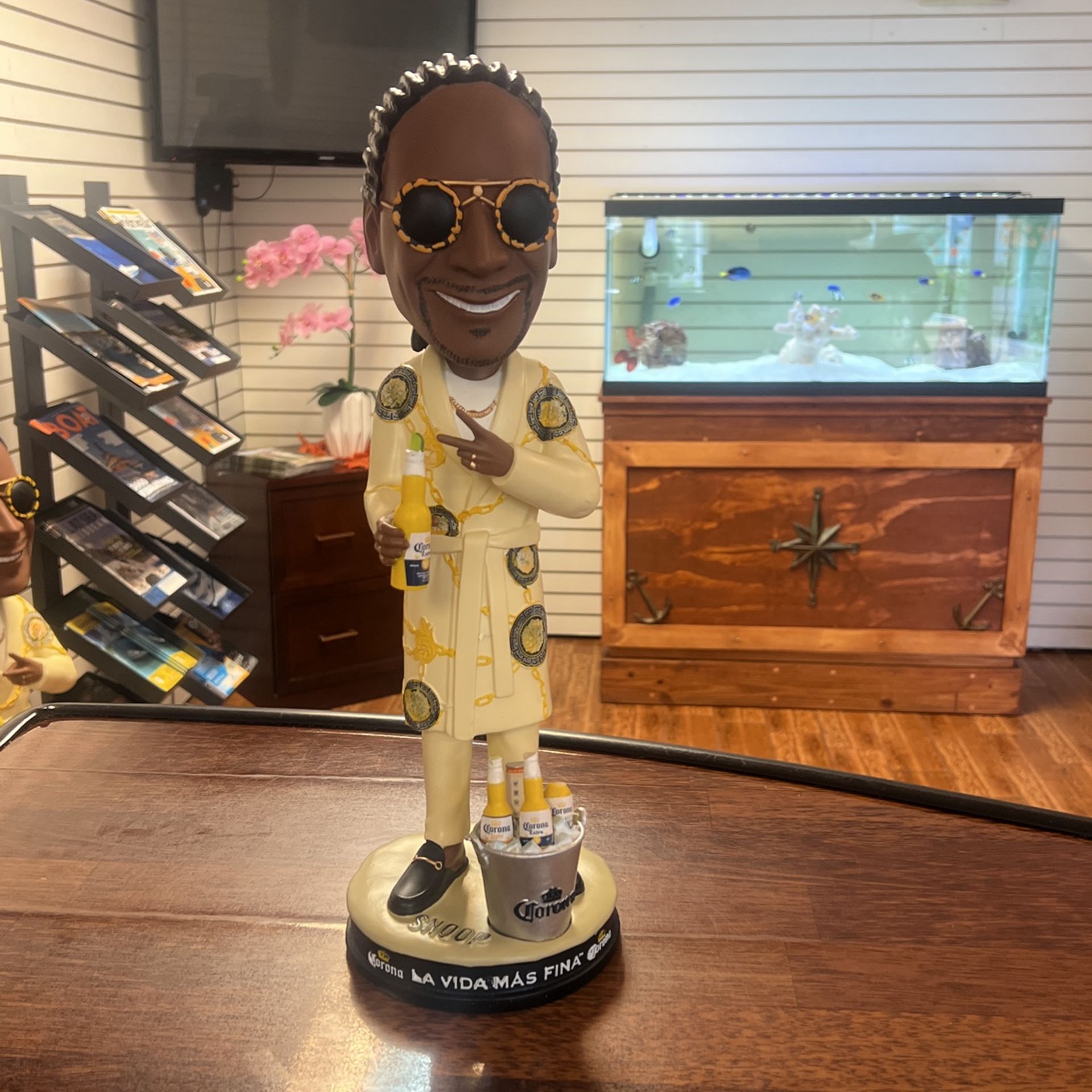 Snoop Dogg Corona Bobblehead ( 18 Inches )
