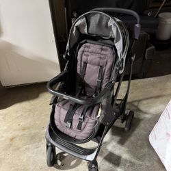 Graco Stroller w/storage caddy 