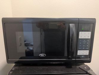 MICRO WAVE IN GREAT CONDITION