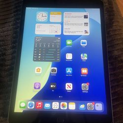 Apple iPad 10.2” W/ Case N Charger 128gb 
