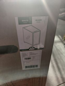 Corsair PC Case White Finish Glass Panel