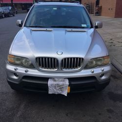 2004 BMW X5 4.4i