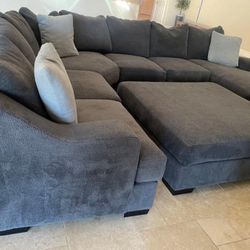 Sectional Couch 