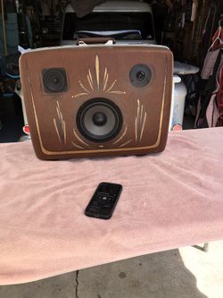Vintage Suitcase Speaker
