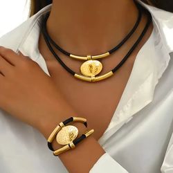 Necklace bracelet Set - For sale !