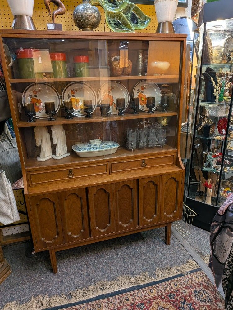Mid century Hutch