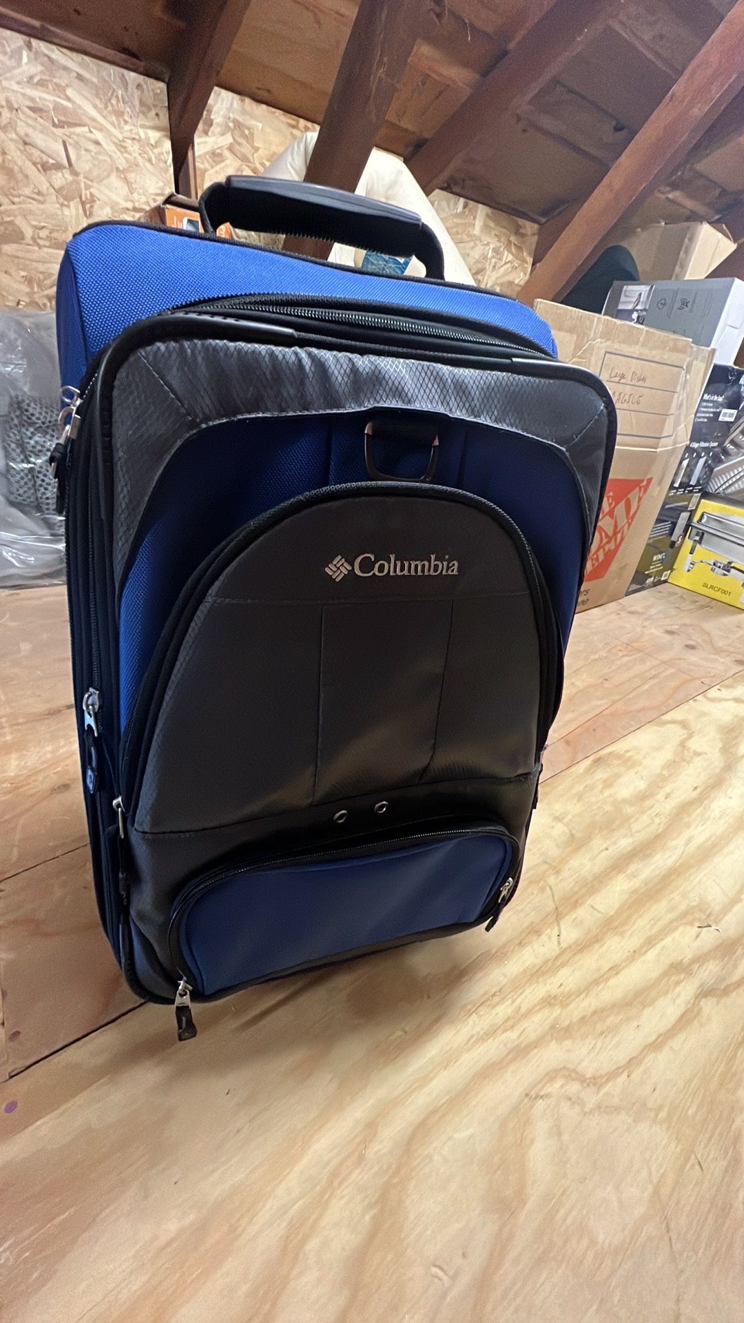Columbia Luggage Carry On