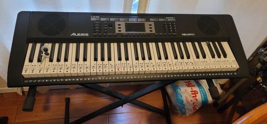 ALESIS  MELODY 61 PIANO KEYBOARD
