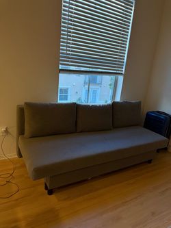 Sleeper Sofa / Sofa Bed