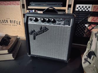 FENDER 10G AMP