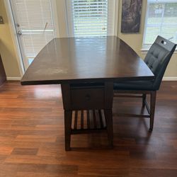 Free Dining Table Very Good Condition