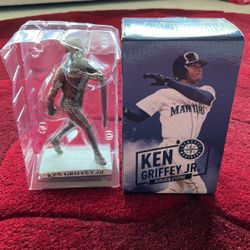 Ken Griffey JR. Replica Statue 2017