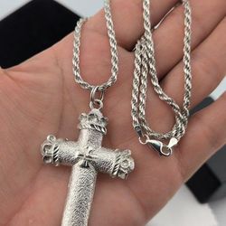 N19✨🤍925 Sterling Silver Etched Cross and Rope Diamond Cut Necklace 25.14g
|20" | 3 mm

