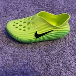 Nike,rejuven8 clogs