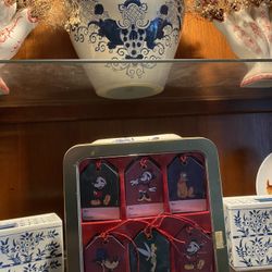 Christmas The  Disney Store Mickey Mouse And Friends Gift Tag Set