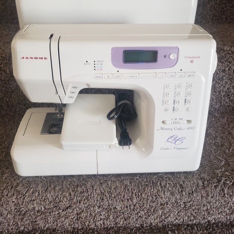 Janome Memory Craft 4800 Sewing Machine