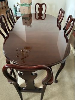 Dining Room Table and Upholstery Chairs