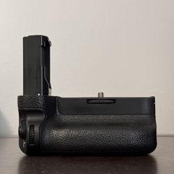 Sony VG-C3EM Vertical Grip with Batteries